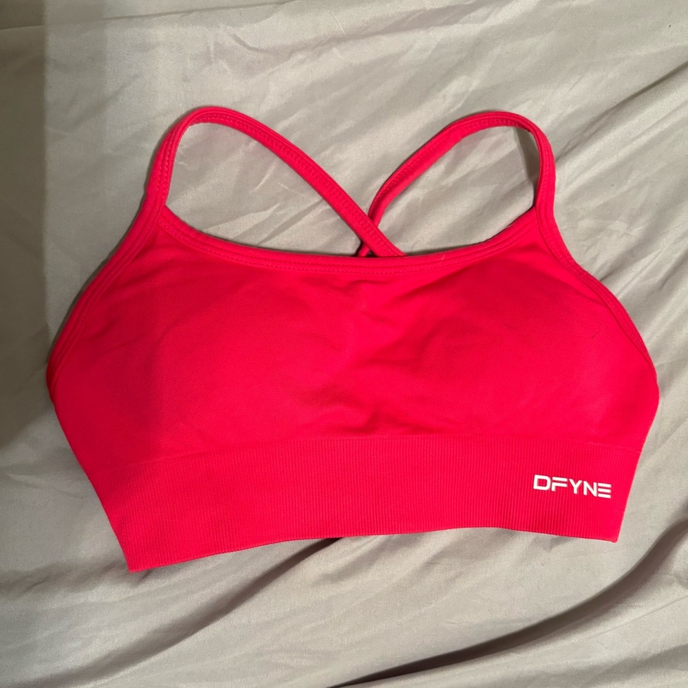 Women's Dfyne Pink Sports Bra